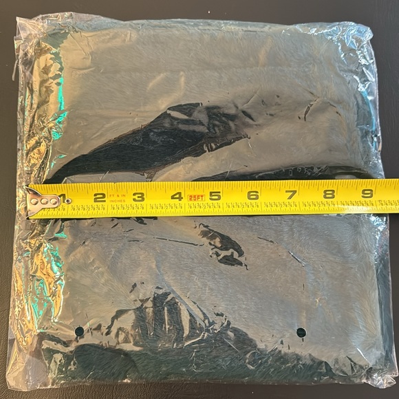 🆕 Green Furry Ulta Cosmetic Drawstring Bag - makeup storage travel - Picture 4 of 5